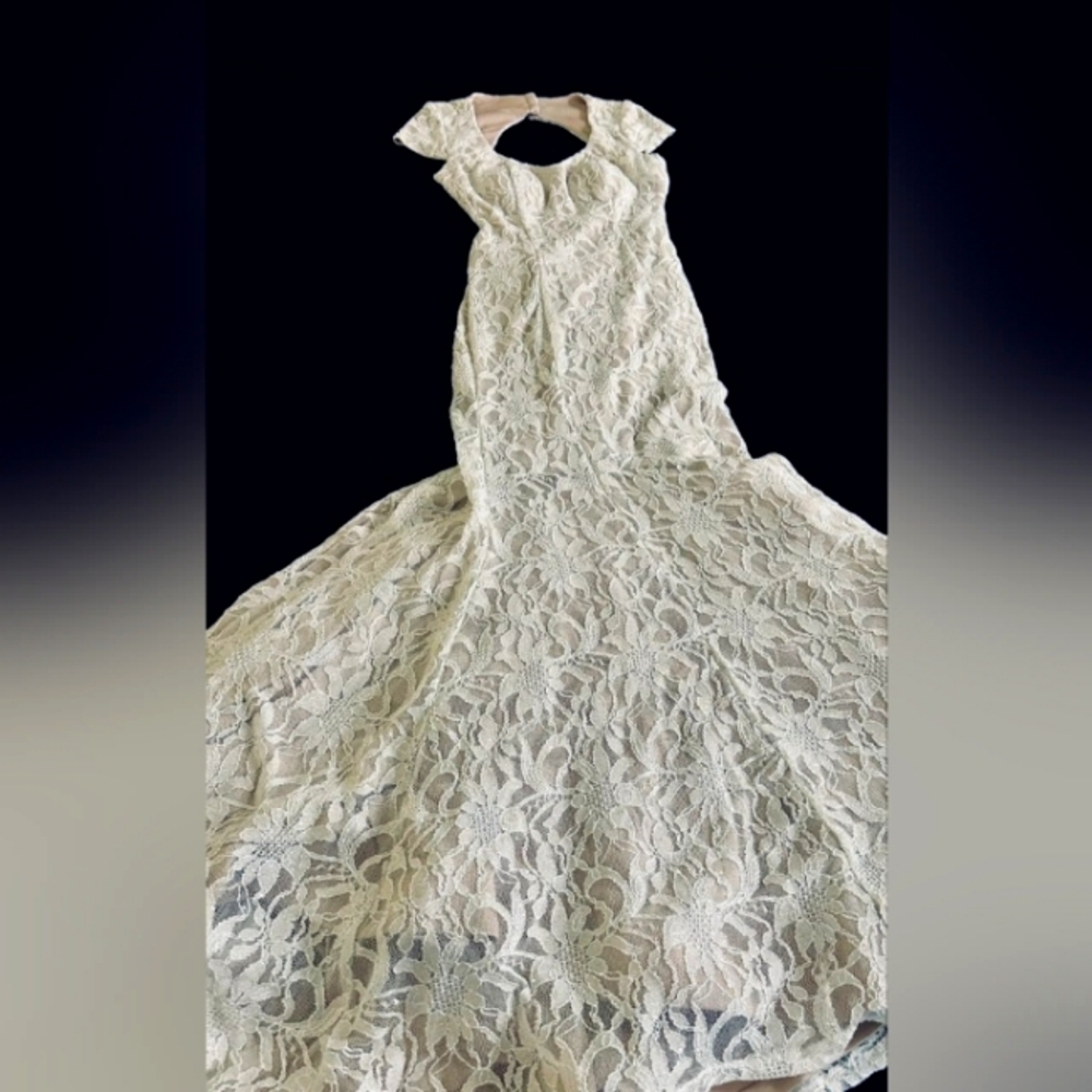 Women's dress